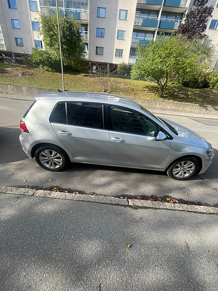 Volkswagen Golf VII 6 of 17