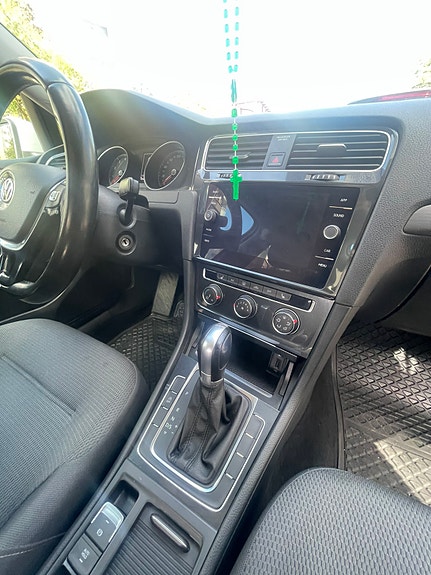 Volkswagen Golf VII 13 of 17