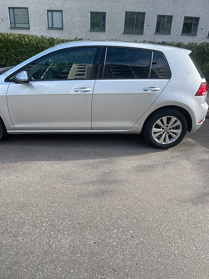 Volkswagen Golf VII 4 of 17