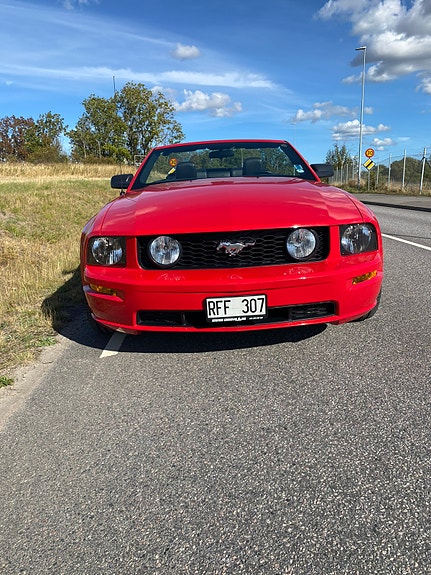 Ford Mustang 3 of 10