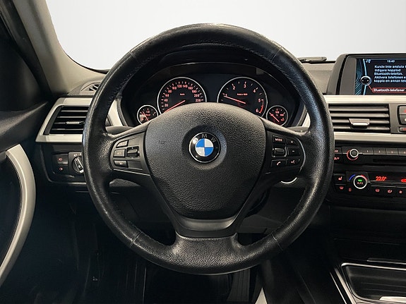 BMW 320d 14 of 26