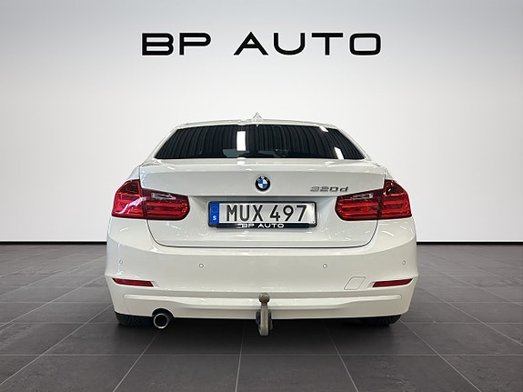 BMW 320d 4 of 26