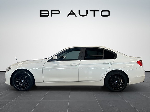 BMW 320d 2 of 26