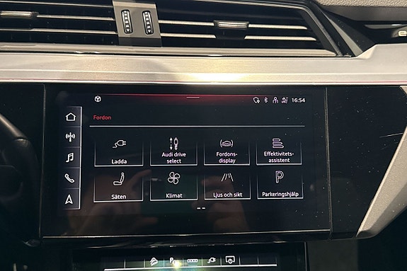 Audi Q8 e-tron 25 of 30