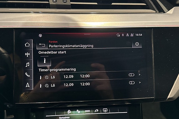 Audi Q8 e-tron 27 of 30