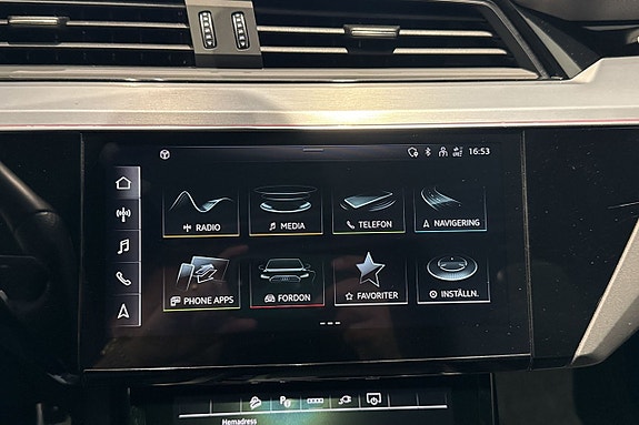 Audi Q8 e-tron 22 of 30