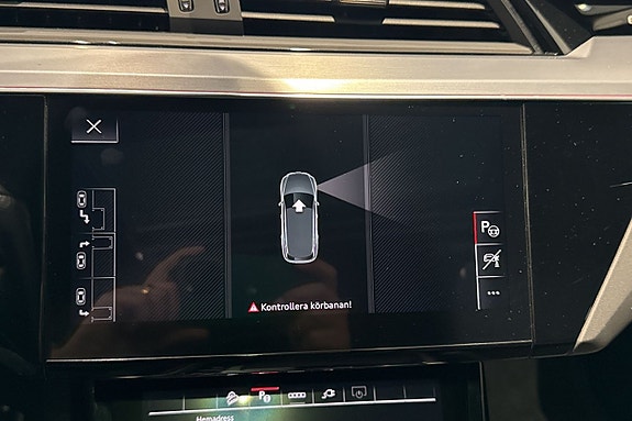 Audi Q8 e-tron 26 of 30