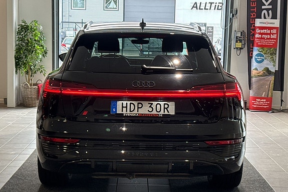 Audi Q8 e-tron 7 of 30