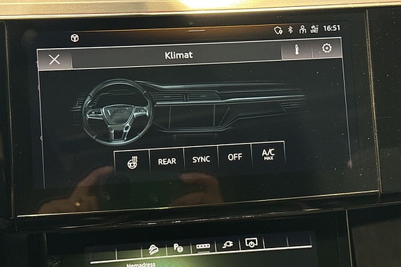 Audi Q8 e-tron 19 of 30