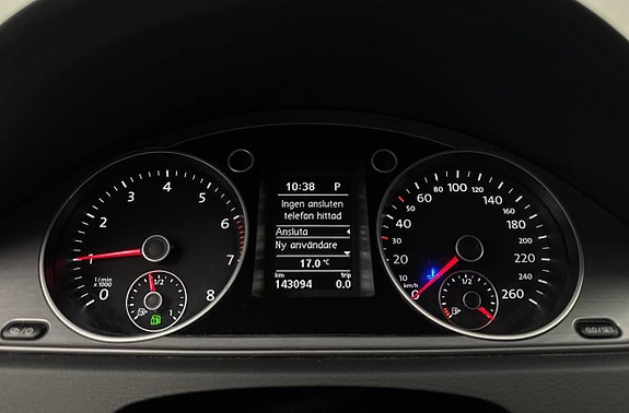 Volkswagen Passat 7 of 13