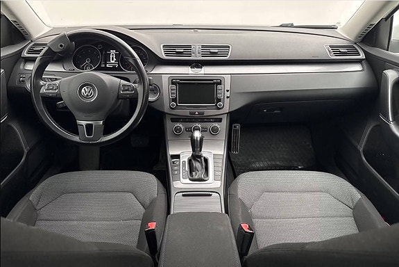 Volkswagen Passat 5 of 13