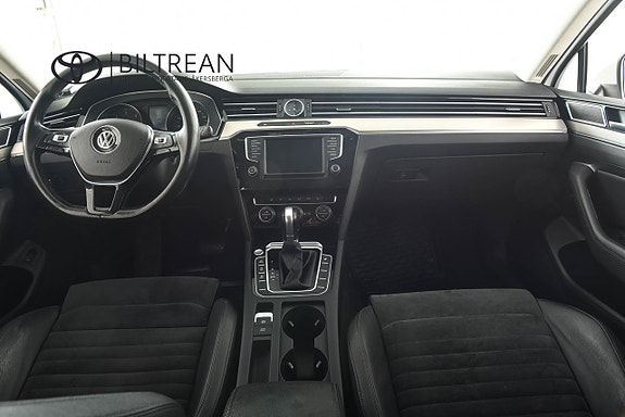 Volkswagen Passat 8 of 23