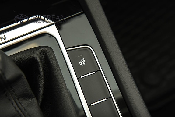 Volkswagen Passat 17 of 23