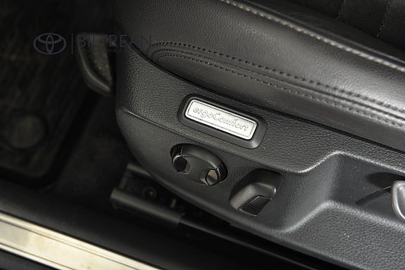 Volkswagen Passat 14 of 23