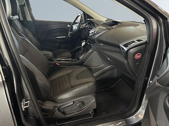 Ford Kuga 10 of 26