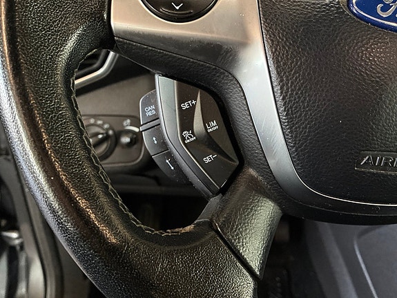 Ford Kuga 23 of 26