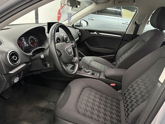 Audi A3 8 of 12