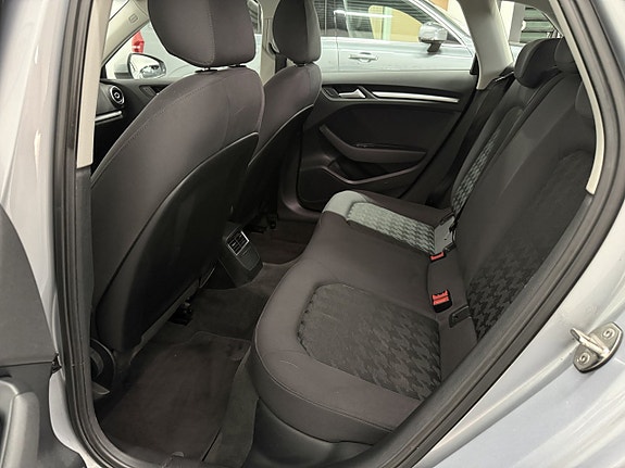 Audi A3 9 of 12