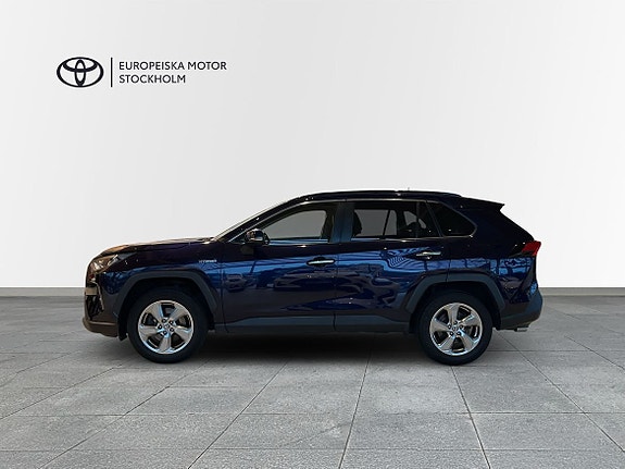 Toyota RAV4 5 of 12
