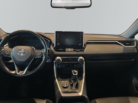 Toyota RAV4 10 of 12
