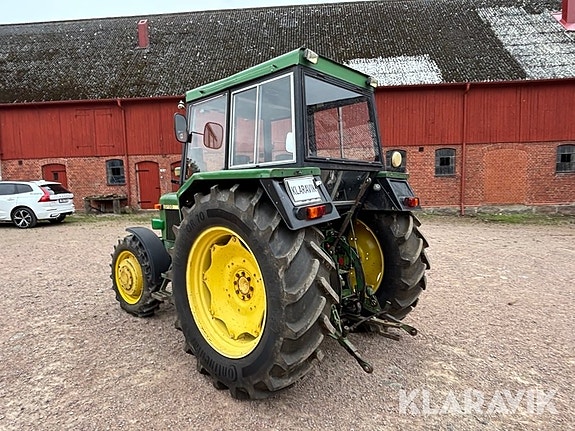Traktor John Deere 2130 3 of 6