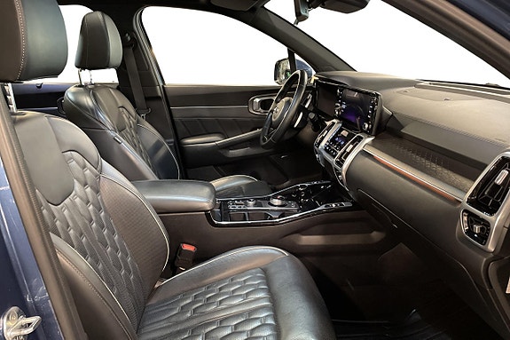 Kia Sorento 14 of 30