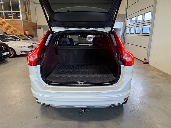 Volvo XC60 6 of 24