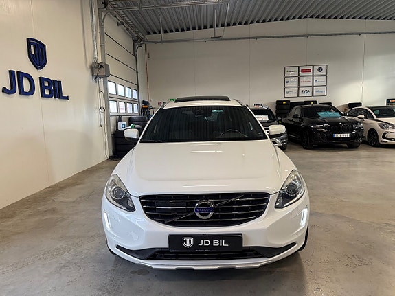 Volvo XC60 4 of 24