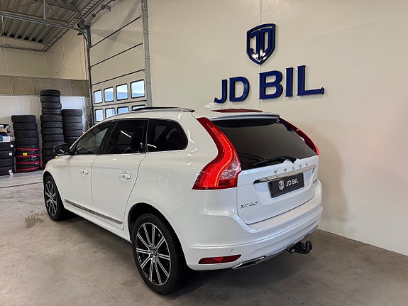 Volvo XC60 3 of 24