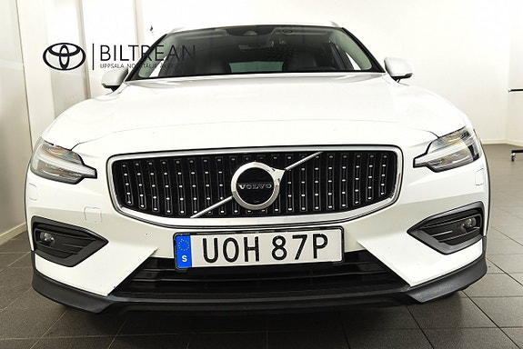 Volvo V60 Cross Country 4 of 20