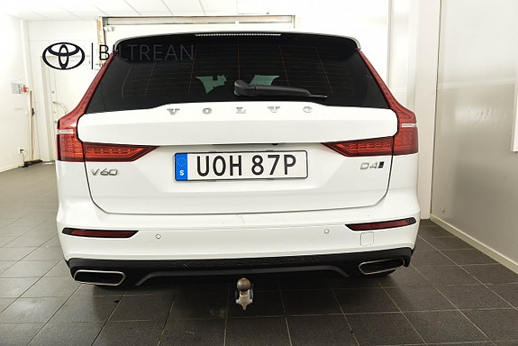 Volvo V60 Cross Country 5 of 20