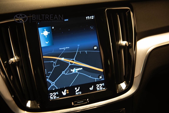 Volvo V60 Cross Country 17 of 20