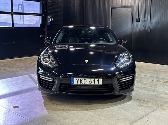 Porsche Panamera GTS 2 of 27