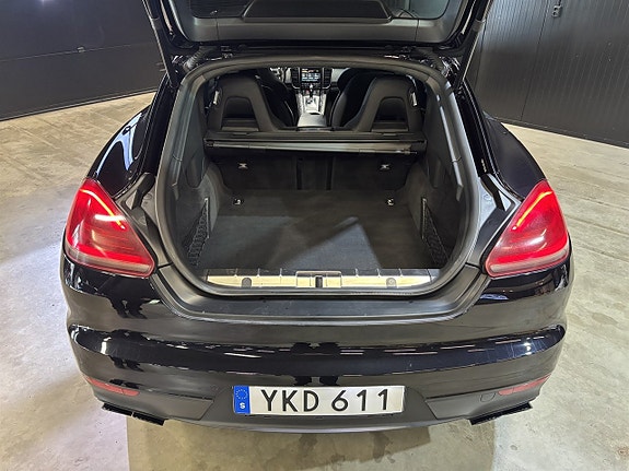 Porsche Panamera GTS 23 of 27