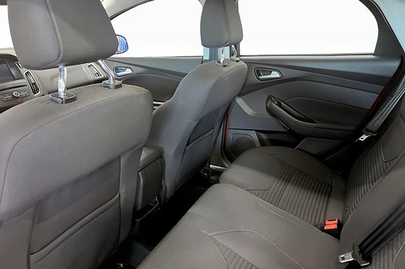Ford Focus 15 of 18