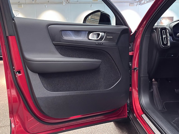 Volvo C40 8 of 21