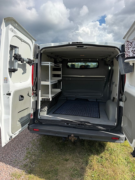 Renault Trafic 14 of 19