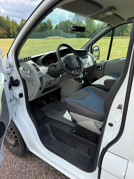 Renault Trafic 17 of 19