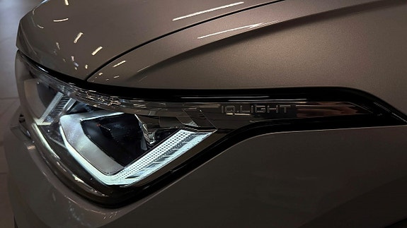 Volkswagen Tiguan 12 of 24