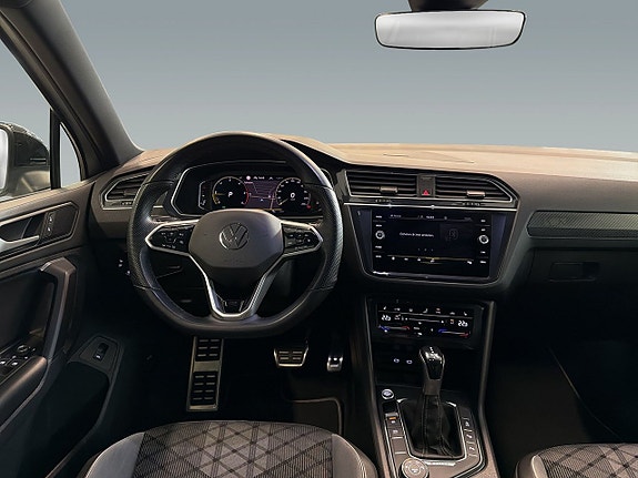 Volkswagen Tiguan 7 of 24