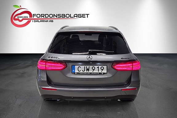 Mercedes-Benz E220 5 of 21