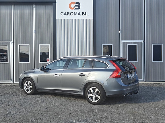 Volvo V60 2 of 16
