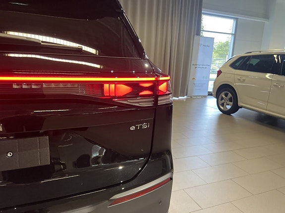 Volkswagen Tayron 10 of 17