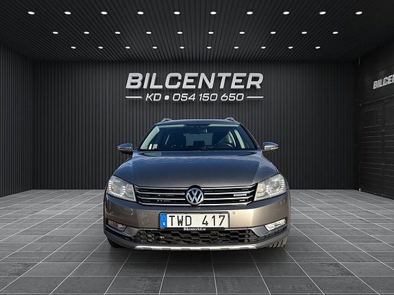 Volkswagen Passat Alltrack 2 of 20