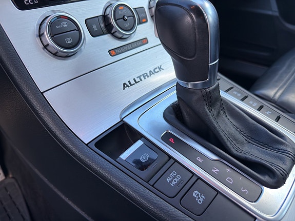 Volkswagen Passat Alltrack 18 of 20