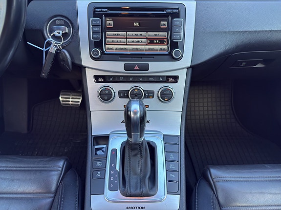 Volkswagen Passat Alltrack 17 of 20