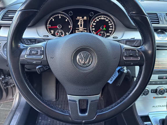 Volkswagen Passat Alltrack 15 of 20