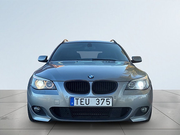 BMW 525 2 of 22