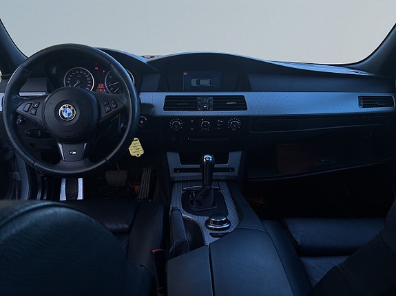 BMW 525 8 of 22