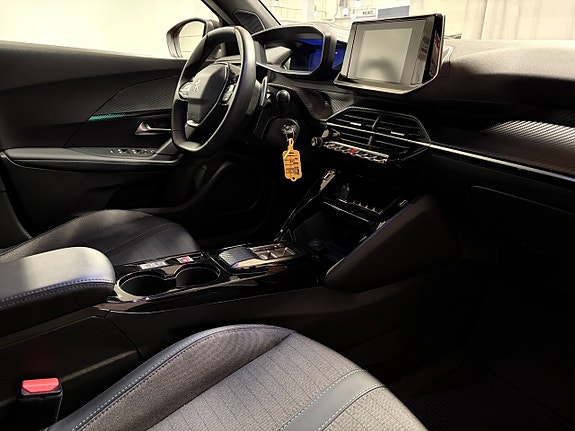 Peugeot 2008 9 of 14
